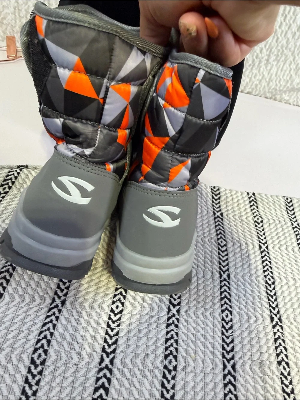Hobibear Kids Gray & Orange Geometric Winter Boots